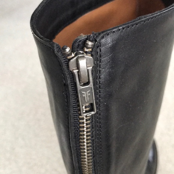 NWT Frye Melissa Stud Back Zip Boots - Picture 9 of 13